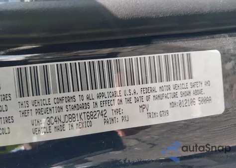 2019 Jeep Compass Latitude 4X4 from USA, damaged, VIN 3C4NJDBB1KT682742